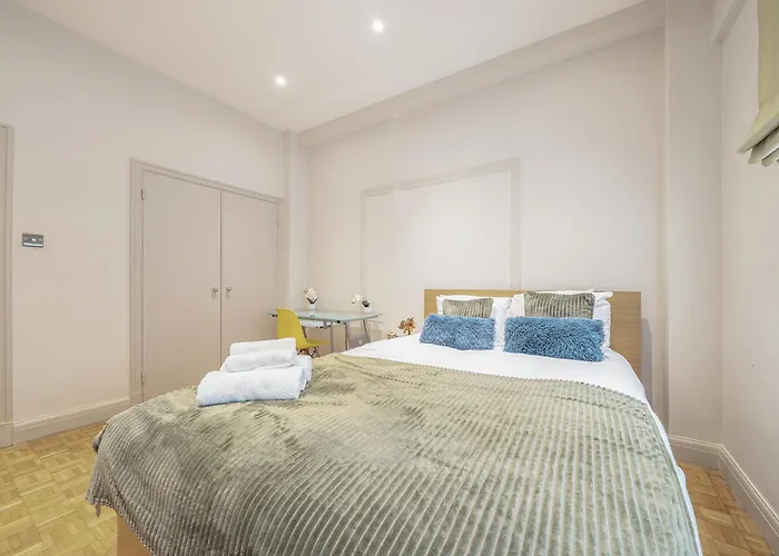 Luxurious Two-Bedroom Haven In Marylebone